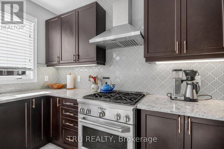 29443424/126-pinelock-street/emerald-meadowstrailwest/ottawa/ontario/K2M0L5_20