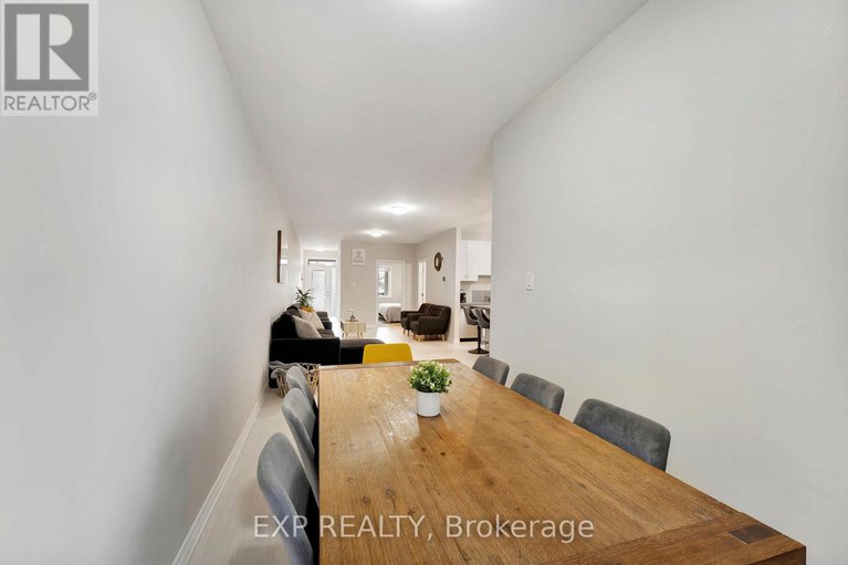 28209289/117-pilot-private/emerald-meadowstrailwest/ottawa/ontario/K2V0S4_12