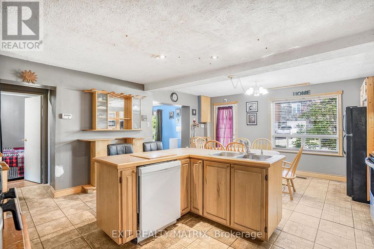 28379387/1018-sinclair-street/hawkesbury/hawkesbury/ontario/K6A1E5_8