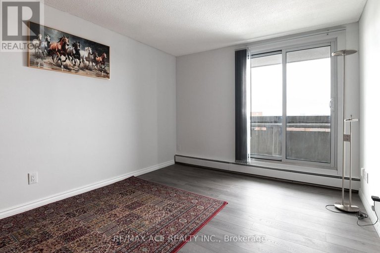 29409421/1506-1171-ambleside-drive/woodroffe/ottawa/ontario/K2B8E1_15