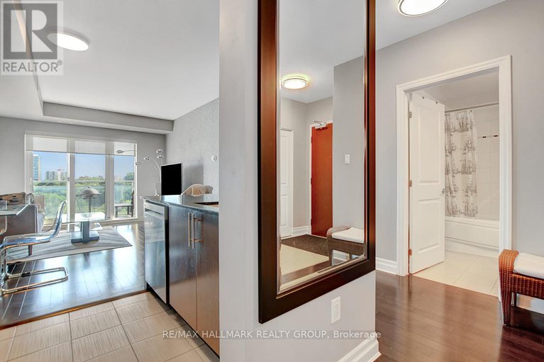 28923008/1101-90-landry-street/vanier/ottawa/ontario/K1L0A9_11