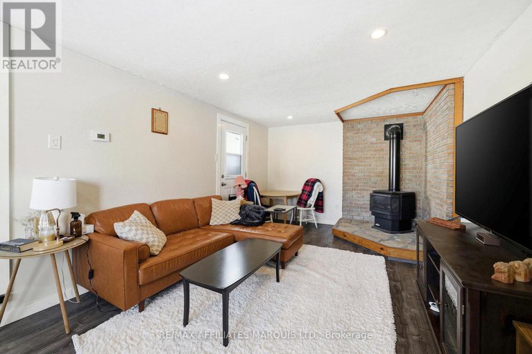 29337110/29-johnson-crescent/long-sault/south-stormont/ontario/K0C1P0_21