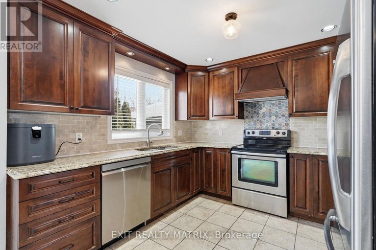 29688249/388-quartz-avenue/town-of-rockland/clarence-rockland/ontario/K4K0C7_12