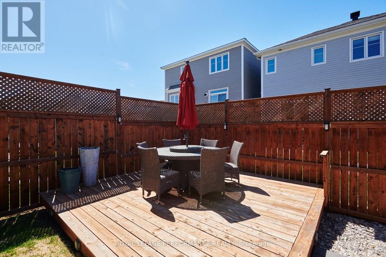 29669751/281-meynell-road/goulbourn-twp-from-franktown-rdsouth-to-rideau/ottawa/ontario/K0A2Z0_32