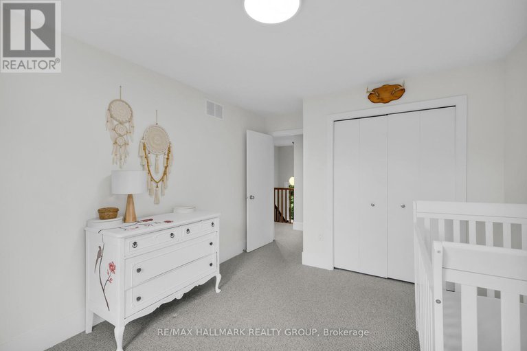 28591774/3311-barlow-crescent/dunrobin-shores/ottawa/ontario/K0A1T0_23
