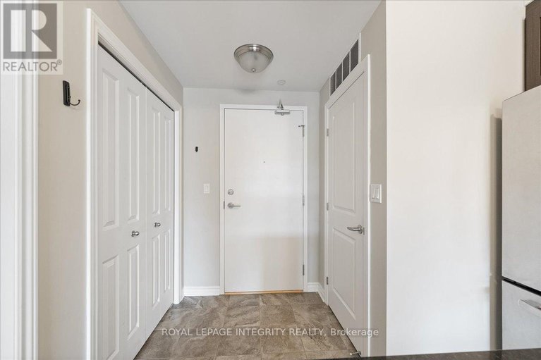 29571082/412-120-prestige-circle/chatelaine-village/ottawa/ontario/K4A1B4_6