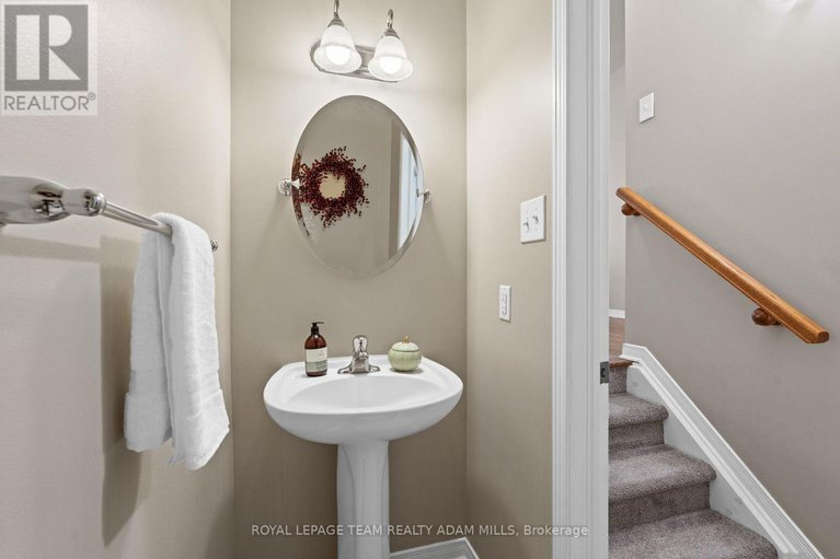 29030292/503-stonechurch-way/cedargrovefraserdale/ottawa/ontario/K2J0C5_29