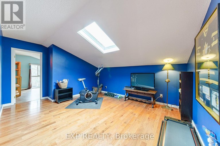 29624892/1592-apeldoorn-avenue/carleton-heights/ottawa/ontario/K2C1V5_23