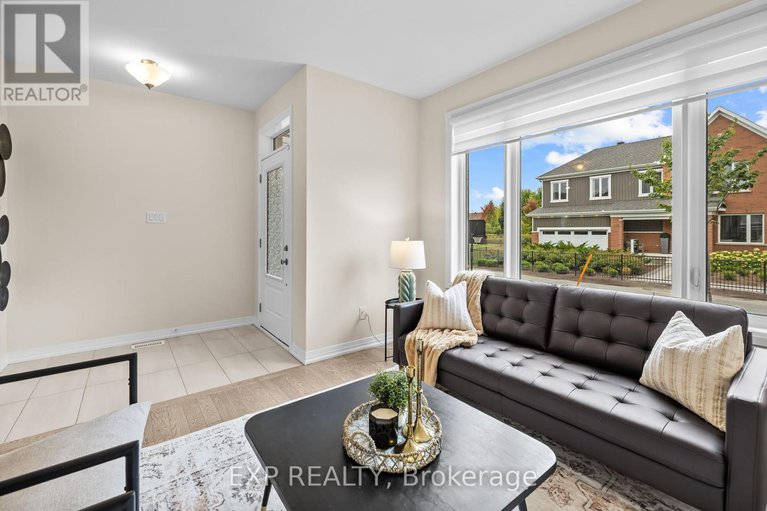 28902655/807-mercier-crescent/orleans-village/ottawa/ontario/K1W1E6_5