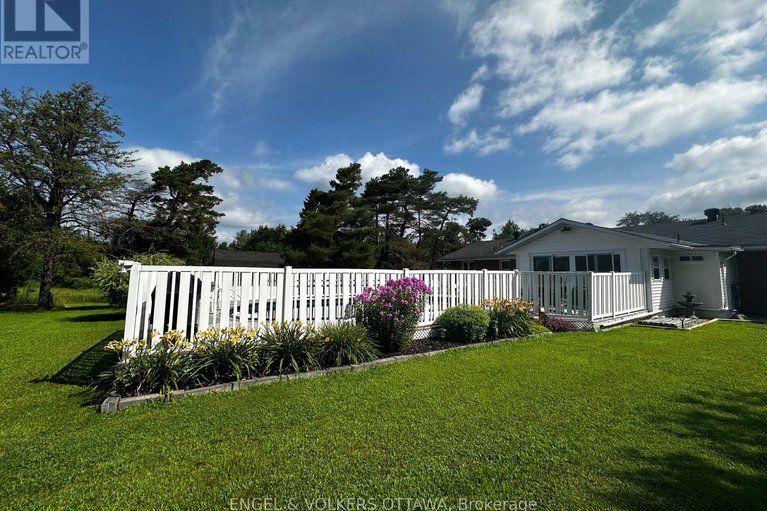 29577442/4624-albion-road/riverside-south/ottawa/ontario/K1X1A5_45