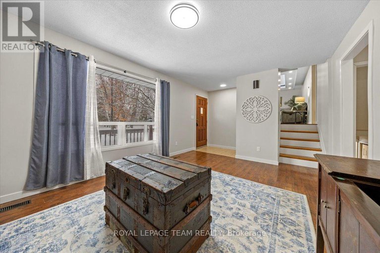 29101307/9161-county-rd-6-north/augusta-twp/augusta/ontario/K0G1R0_7