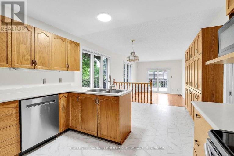 28395342/62-beechfern-drive/stittsville-central/ottawa/ontario/K2S1E3_14