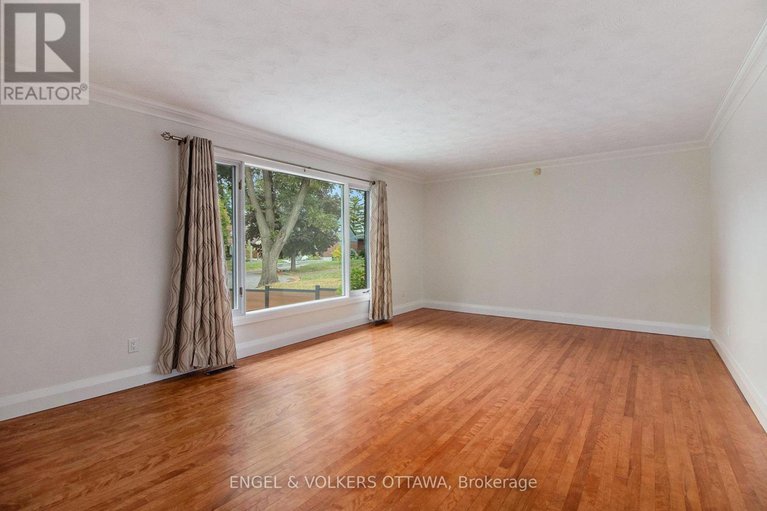 28910018/2061-vincent-street/elmvale-acres/ottawa/ontario/K1G2M8_6