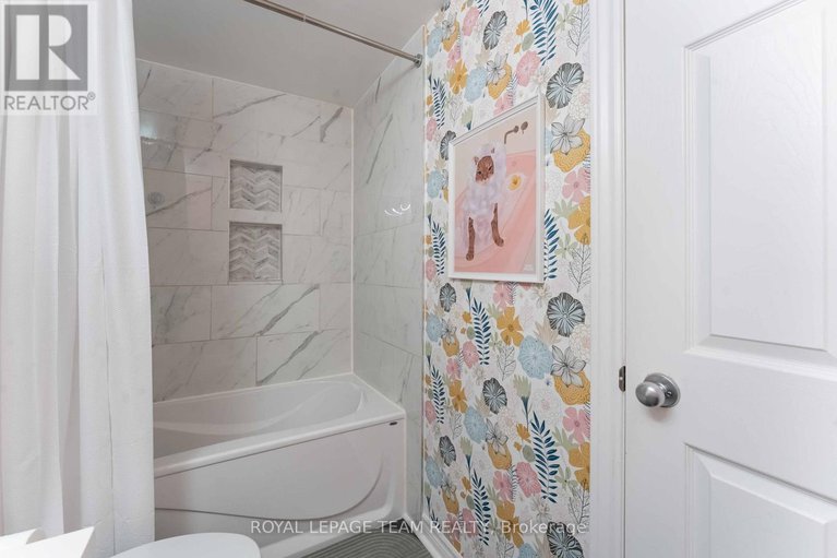 28720848/a-97-crestway-drive/barrhaven-east/ottawa/ontario/K2G7C6_21