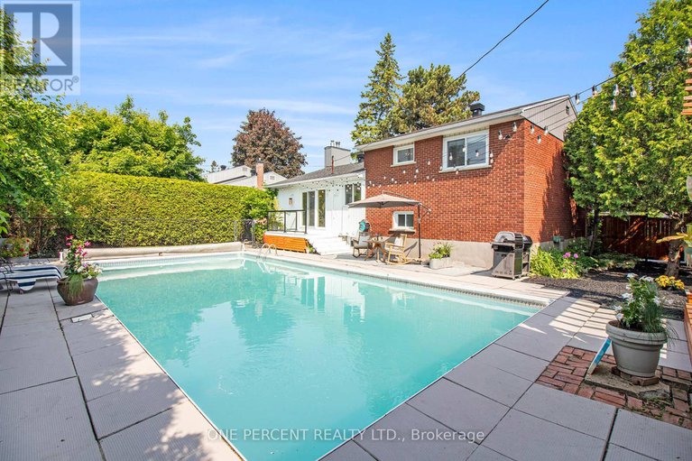 28684003/1042-harkness-avenue/riverside-park/ottawa/ontario/K1V6P2_24
