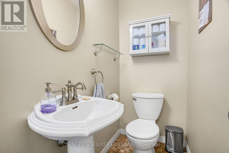 29686095/293-somerset-street-e/sandy-hill/ottawa/ontario/K1N6V9_13