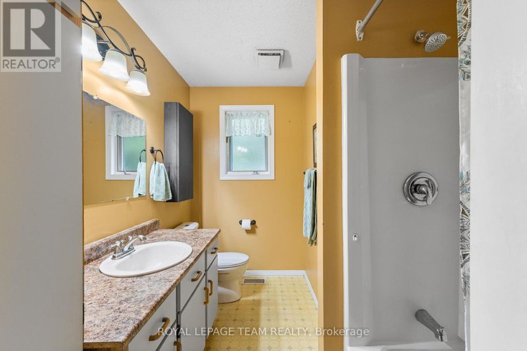 28509477/2733-rideau-glen-lane/north-grenville-twp-kemptville-south/north-grenville/ontario/K0G1J0_28