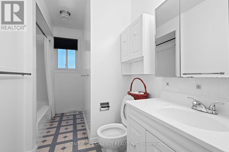 29007482/20-parkside-crescent/meadowlandscrestview/ottawa/ontario/K2G3B5_22