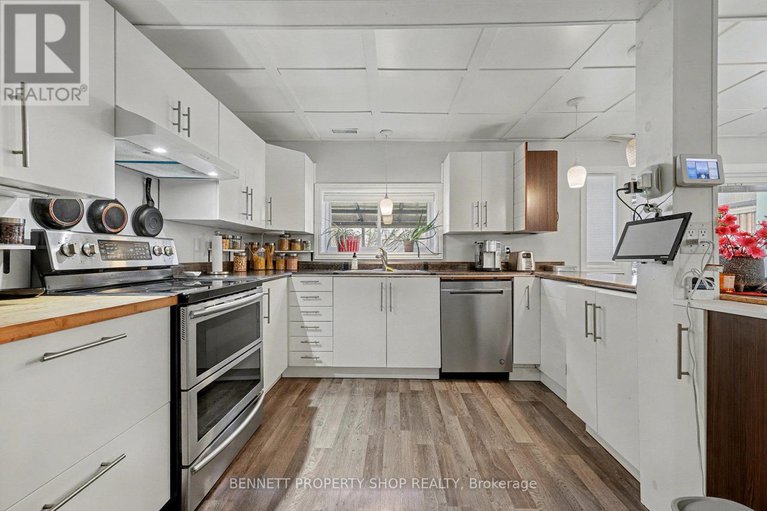 29142676/6070-fourth-line-road/rideau-twp-w-of-hwy-16-north-of-reg-rd-6/ottawa/ontario/K0A2T0_6