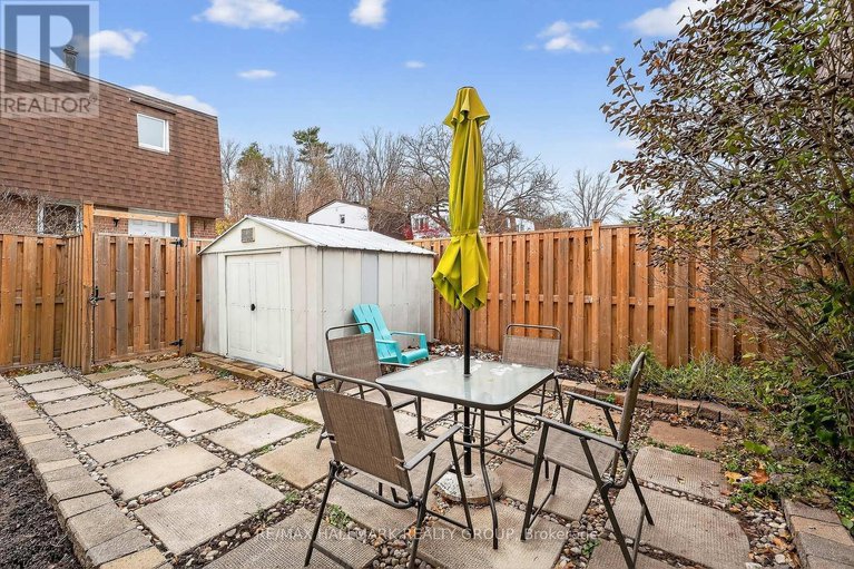 29121975/26-837-eastvale-drive/beaconwood/ottawa/ontario/K1J7T5_36