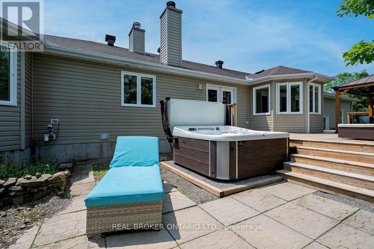 28409519/3374-greenland-road/dunrobin-shores/ottawa/ontario/K0A1T0_29