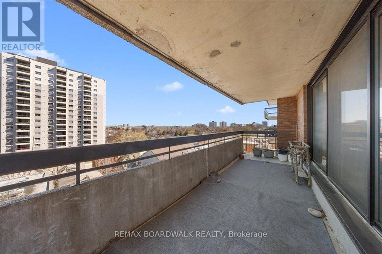 29678878/702-20-the-driveway-drive/ottawa-centregolden-triangle/ottawa/ontario/K2P1C8_26