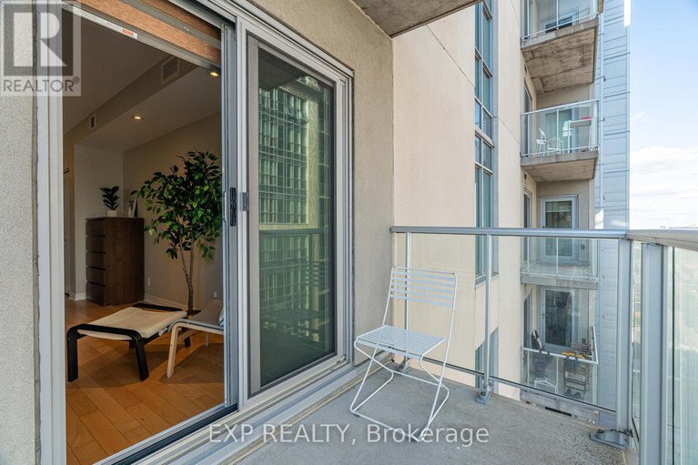 28786083/2308-242-rideau-street/sandy-hill/ottawa/ontario/K1N0B7_25
