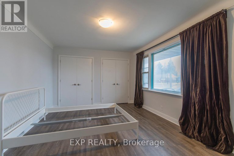 28873787/150-meadowlands-drive-w/meadowlandscrestview/ottawa/ontario/K2G2S5_13