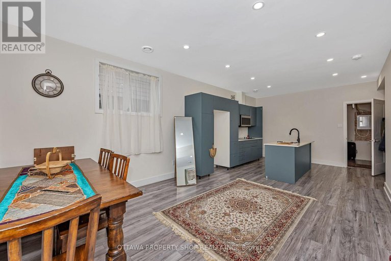 28399504/1355-mory-street/emerald-woodssawmill-creek/ottawa/ontario/K1T1C8_37