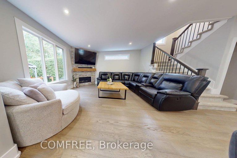 28737976/70-sirocco-crescent/stittsville-north/ottawa/ontario/K2S2C8_7