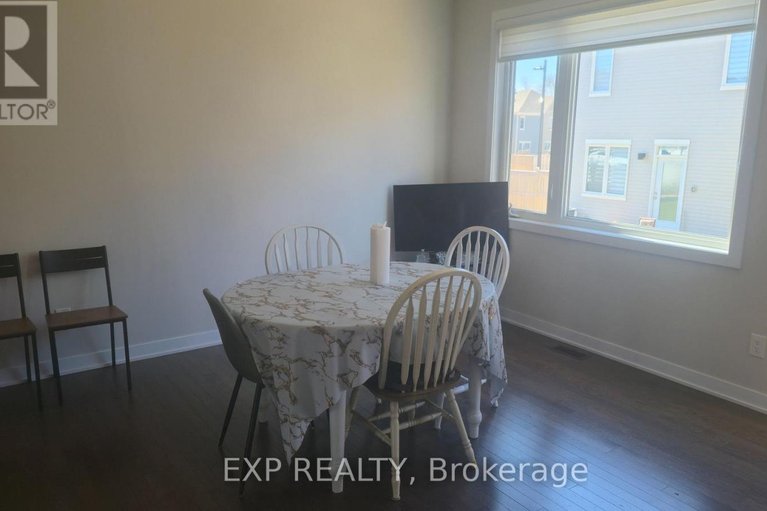 29635211/16-tenuto-lane/mer-bleuebradley-estatesanderson-park/ottawa/ontario/K1W0S4_4