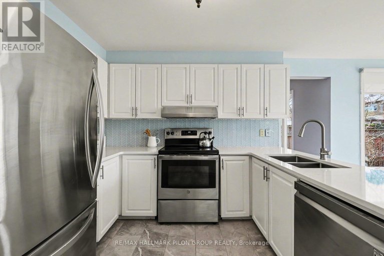 29646954/1709-sansonnet-street/chapel-hill/ottawa/ontario/K1C5Z5_11