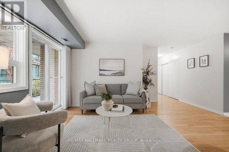 29126396/206-320-centrum-boulevard/bilberry-creekqueenswood-heights/ottawa/ontario/K1E3X9_9