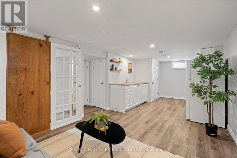 29614829/924-fisher-avenue/carlington/ottawa/ontario/K1Z6P4_32