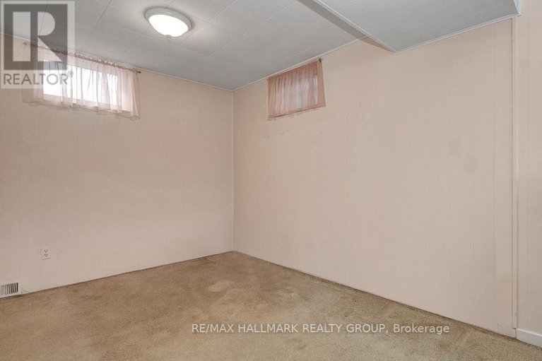 29514982/2185-bickerton-avenue/beacon-hill-north/ottawa/ontario/K1J6Y2_29