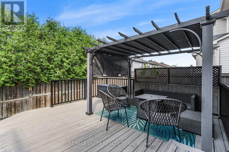 28643718/564-langelier-avenue/mer-bleuebradley-estatesanderson-park/ottawa/ontario/K1W0E7_31
