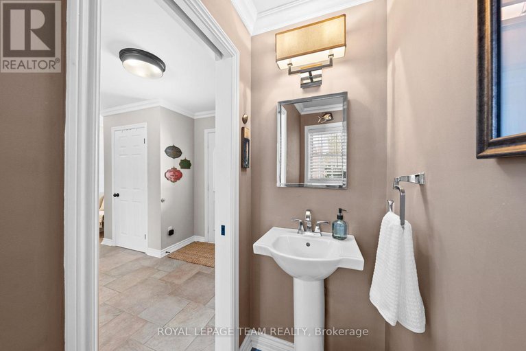 29403241/5557-pettapiece-crescent/manotick-village-manotick-estates/ottawa/ontario/K4M1C5_26