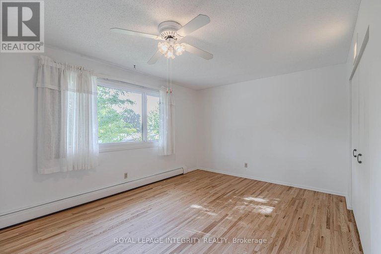 28882629/135-desmond-avenue/glencairnhazeldean/ottawa/ontario/K2L1E8_21