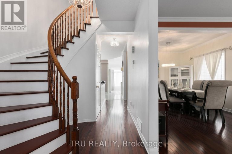 28714500/18-gannet-street-w/carson-meadows/ottawa/ontario/K1K4T7_8
