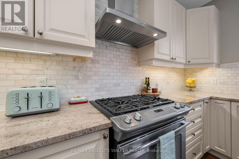 29565287/207-rivertree-street/emerald-meadowstrailwest/ottawa/ontario/K2M0J4_19