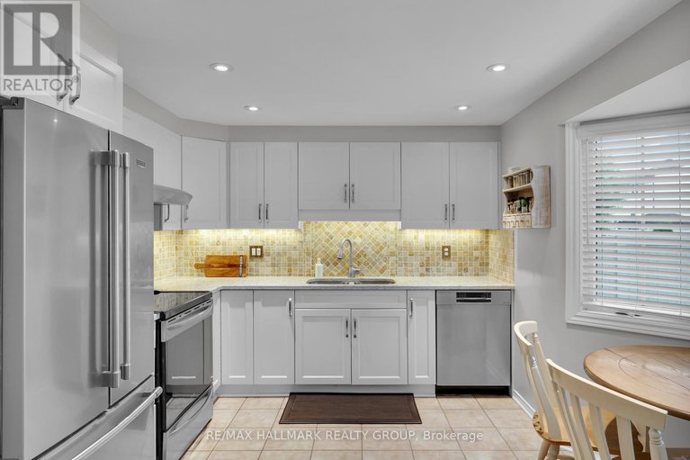 28637166/610-steller-street/fallingbrookpineridge/ottawa/ontario/K4A1N1_16