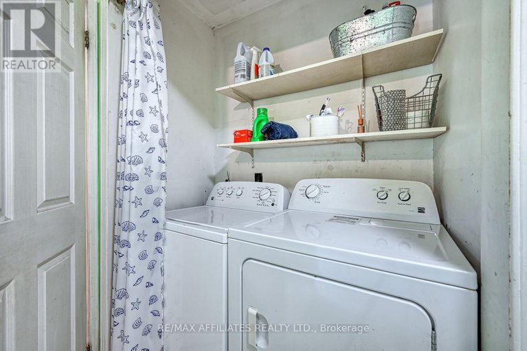 28756533/60-chambers-street/smiths-falls/smiths-falls/ontario/K7A2Y6_27