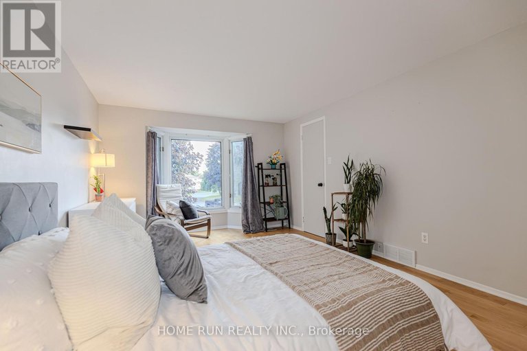 28636833/30-turret-court/glencairnhazeldean/ottawa/ontario/K2L2L1_21