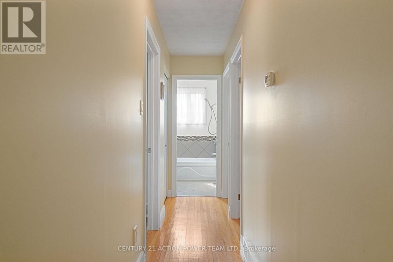 29647357/1535-st-georges-street/bilberry-creekqueenswood-heights/ottawa/ontario/K1E1R1_22