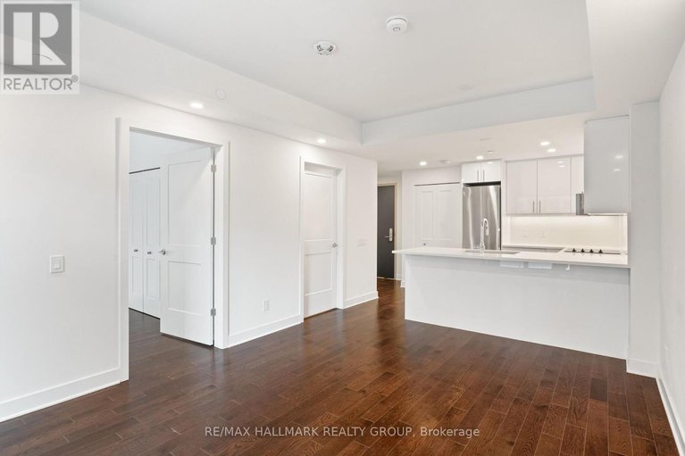 29473369/409-180-george-street/lower-townbyward-market/ottawa/ontario/K1N0G8_15