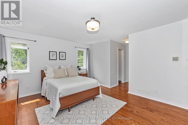 28507546/1536-sherruby-way/rural-kanata-central/ottawa/ontario/K2W1A9_24