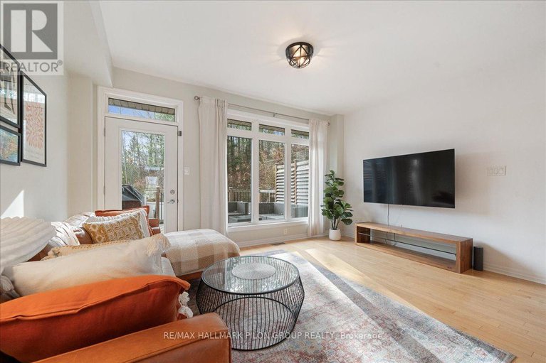 28279535/104-lionel-private/springridgeeast-village/ottawa/ontario/K4A0X1_10