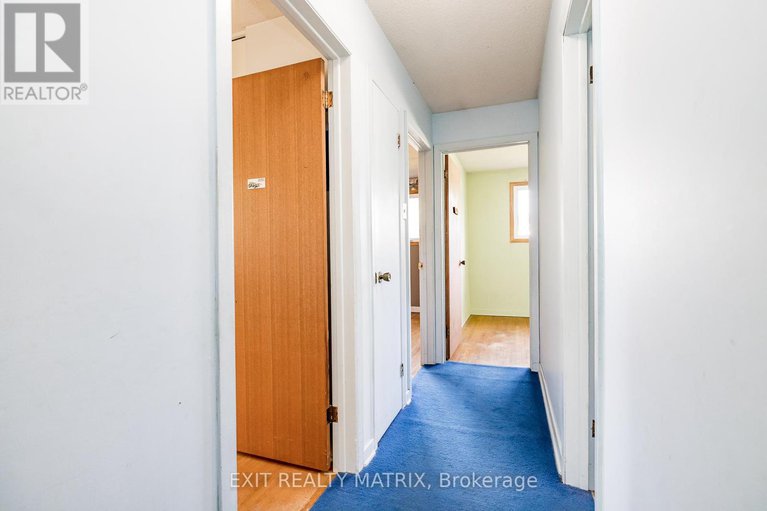 28932484/8-brian-crescent/bruce-farmgraham-parkqualicumbellands/ottawa/ontario/K2H6X3_21