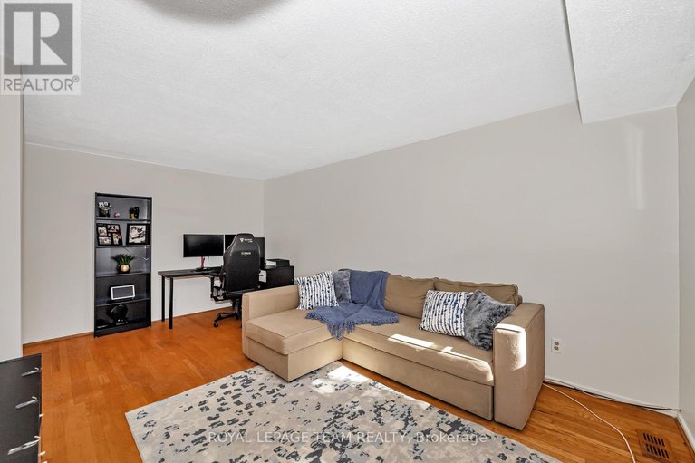 29075455/10-31-malvern-drive/pheasant-run/ottawa/ontario/K2J1M8_10