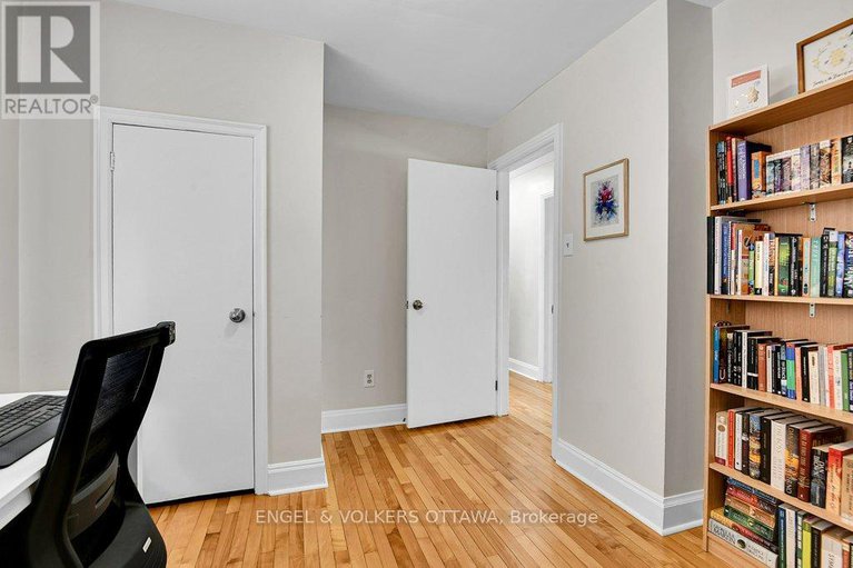 28848806/2565-elmhurst-street/queensway-terrace-north/ottawa/ontario/K2B7N2_19
